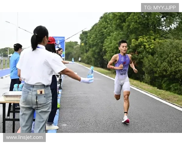 中国新星横空出世连克名将震撼网坛掀起新一轮青春风暴