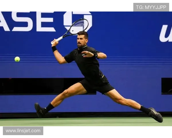 德约科维奇豪取年终总决赛开门红再度展现网坛传奇统治力