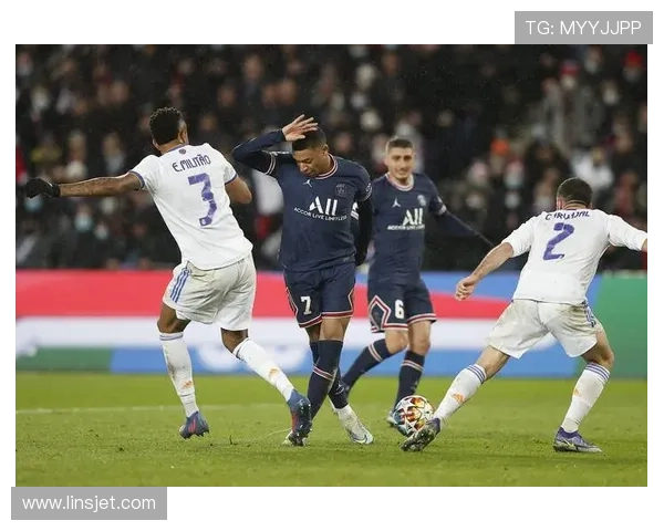 法国足球甲级联赛历史发展与现状分析：从传统豪门到崛起新势力