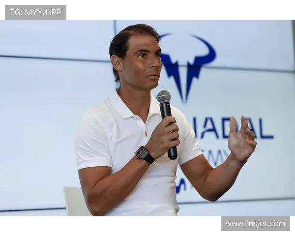 网球赛季焦点：纳达尔复出之战引发球迷热议，未来前景如何揭秘