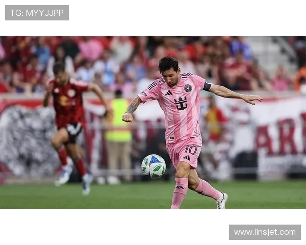 世界足球最新动态：梅西伤情更新 曼联热议转会传闻和欧洲杯备战情况