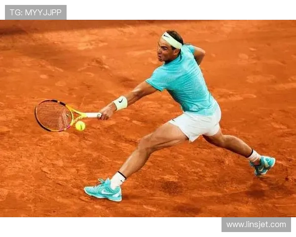 全球网球赛季落幕 纳达尔与费德勒荣誉满载 赛场英雄谱新篇